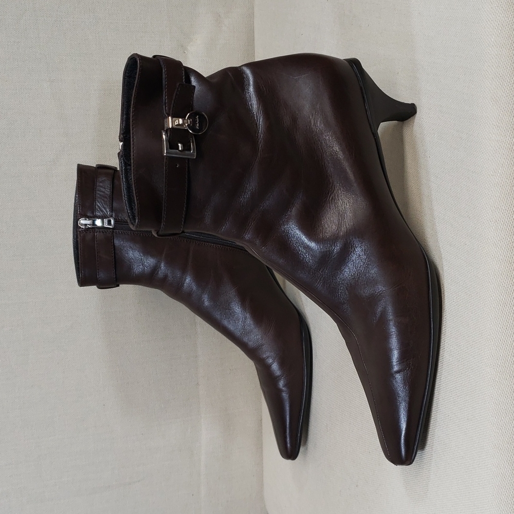 PRADA LEATHER WOMENS ZIP UP ANKLE BOOTS FFPM-01-043